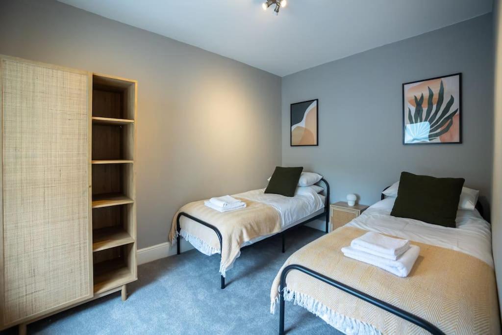 Hereford - Clifton Villa - Beautifully Presented House Located A Short Walk From City Centre - Sleeps 6 Guests - Perfect For Exploring Hereford - Hosted By Rentmyhouse المظهر الخارجي الصورة