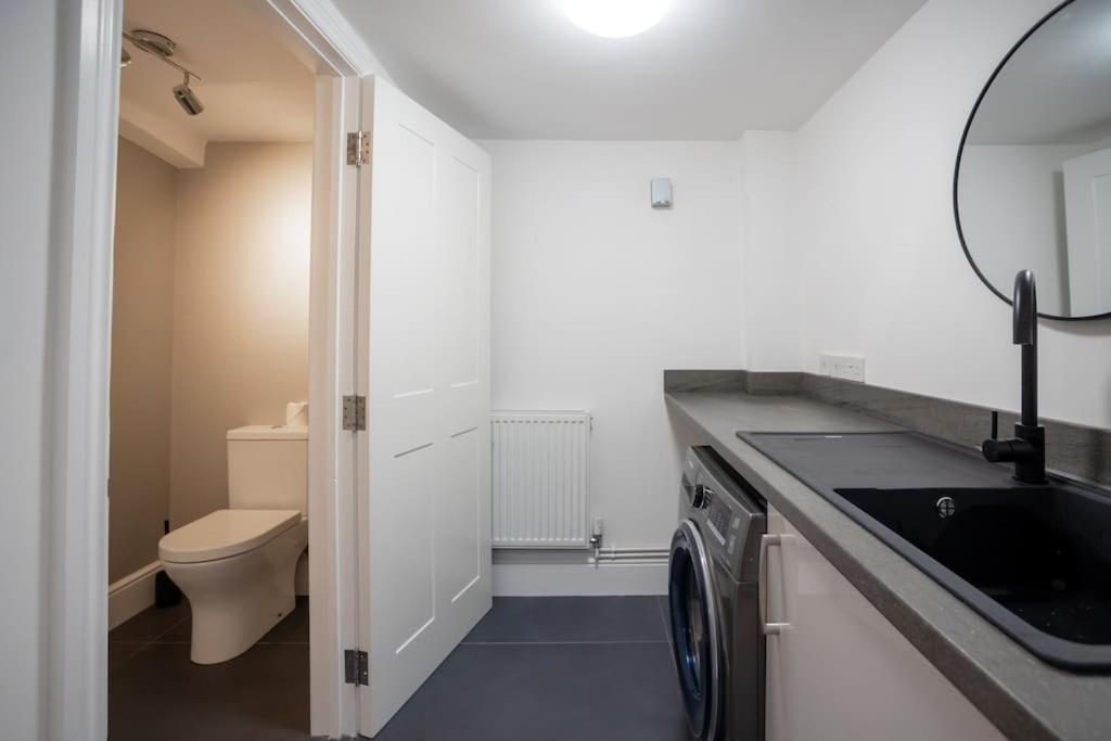 Hereford - Clifton Villa - Beautifully Presented House Located A Short Walk From City Centre - Sleeps 6 Guests - Perfect For Exploring Hereford - Hosted By Rentmyhouse المظهر الخارجي الصورة